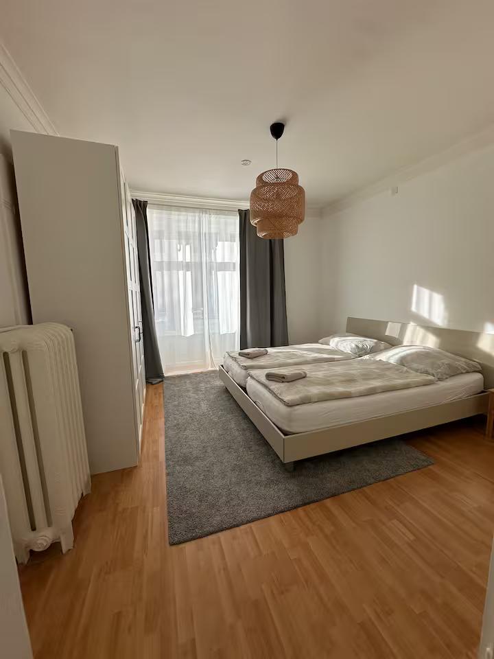 Schulstrasse 1